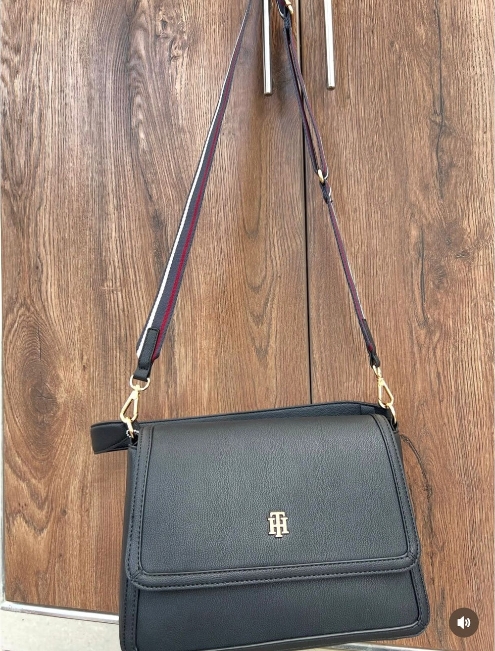Tommy Hilfiger crossbody bag in faux leather with a signature logo on the front
