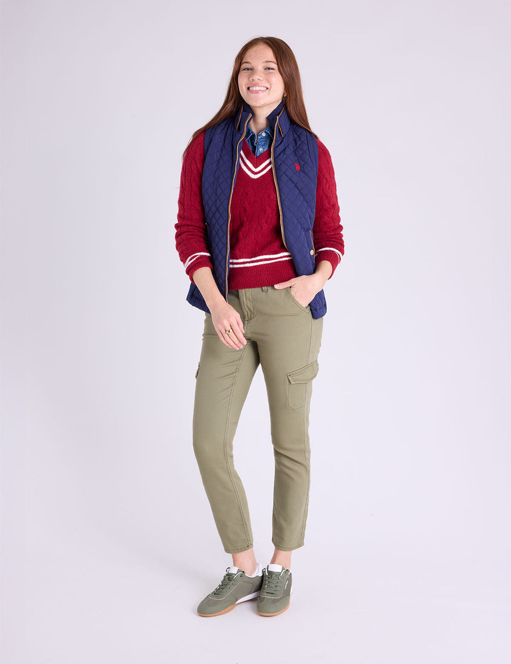 TIPPED CABLE V-NECK SWEATER