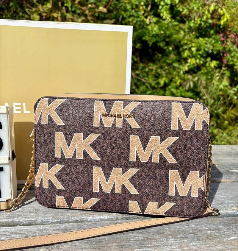 Jet Set Large Logo Crossbody Bag