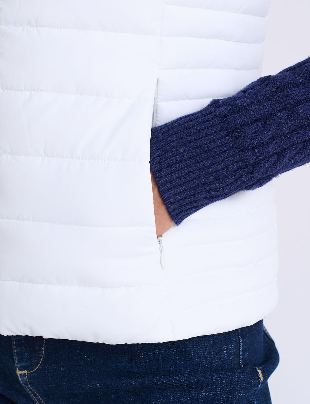 SIGNATURE STRIPE VEST WITH HOOD