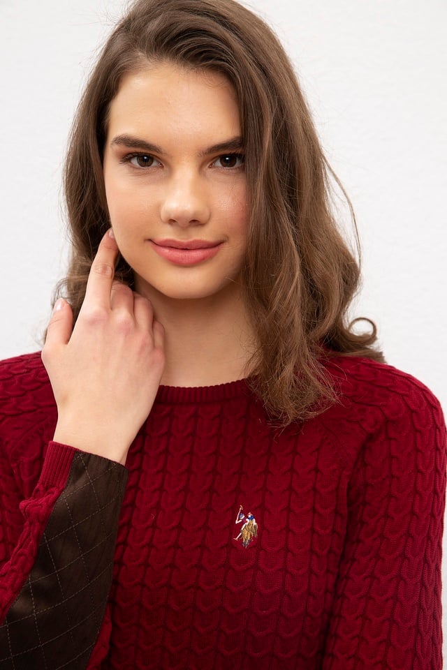 Women Burgundy Sweater