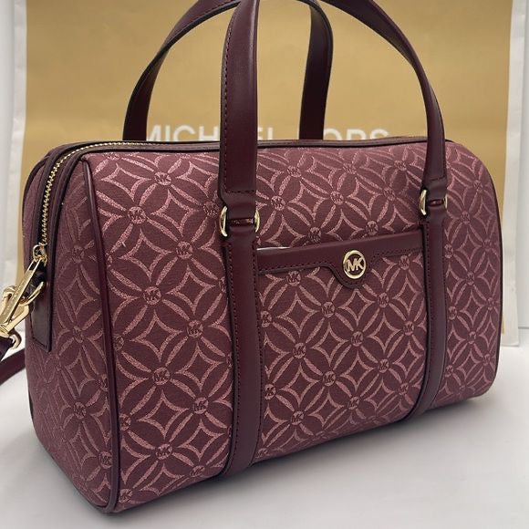 Jet Set Travel Medium Signature Logo Duffel Crossbody Bag