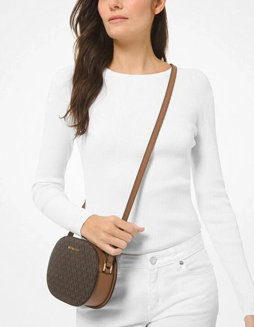 Jet Set Travel Medium Signature Oval Crossbody