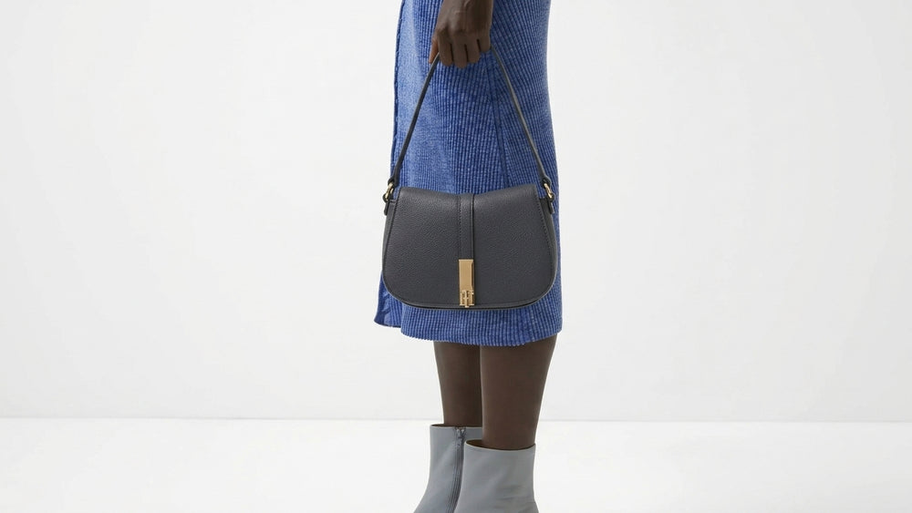 Tommy Hilfiger Heritage Chain Strap Crossbody Women