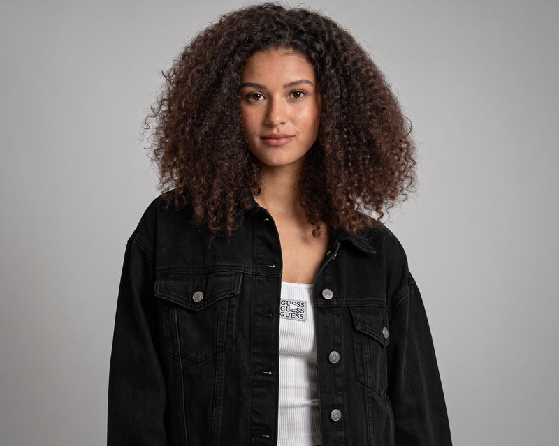 GUESS Women's Classic Fitted Denim Jacket (Black)