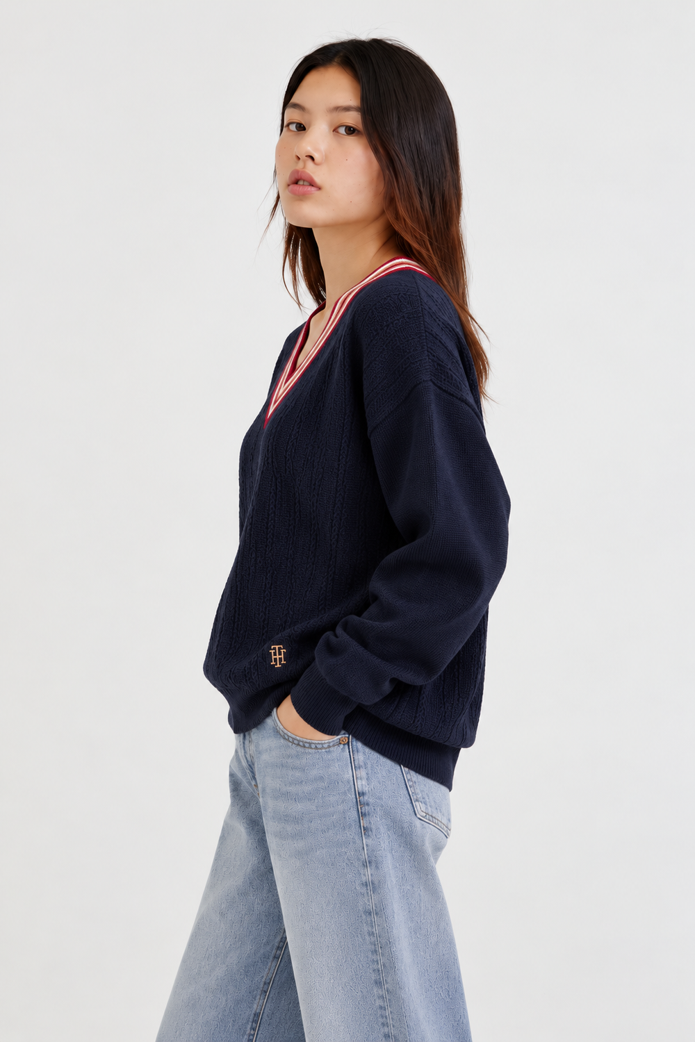 Tommy Hilfiger Women's Navy Blue V-Neck Knit Sweater