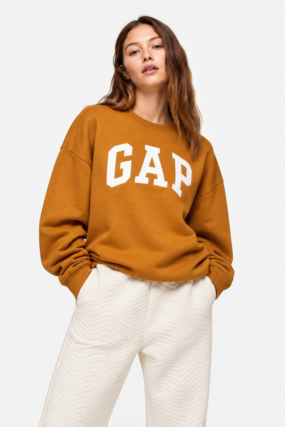 GAP Women's Logo Oversized Crewneck Sweatshirt