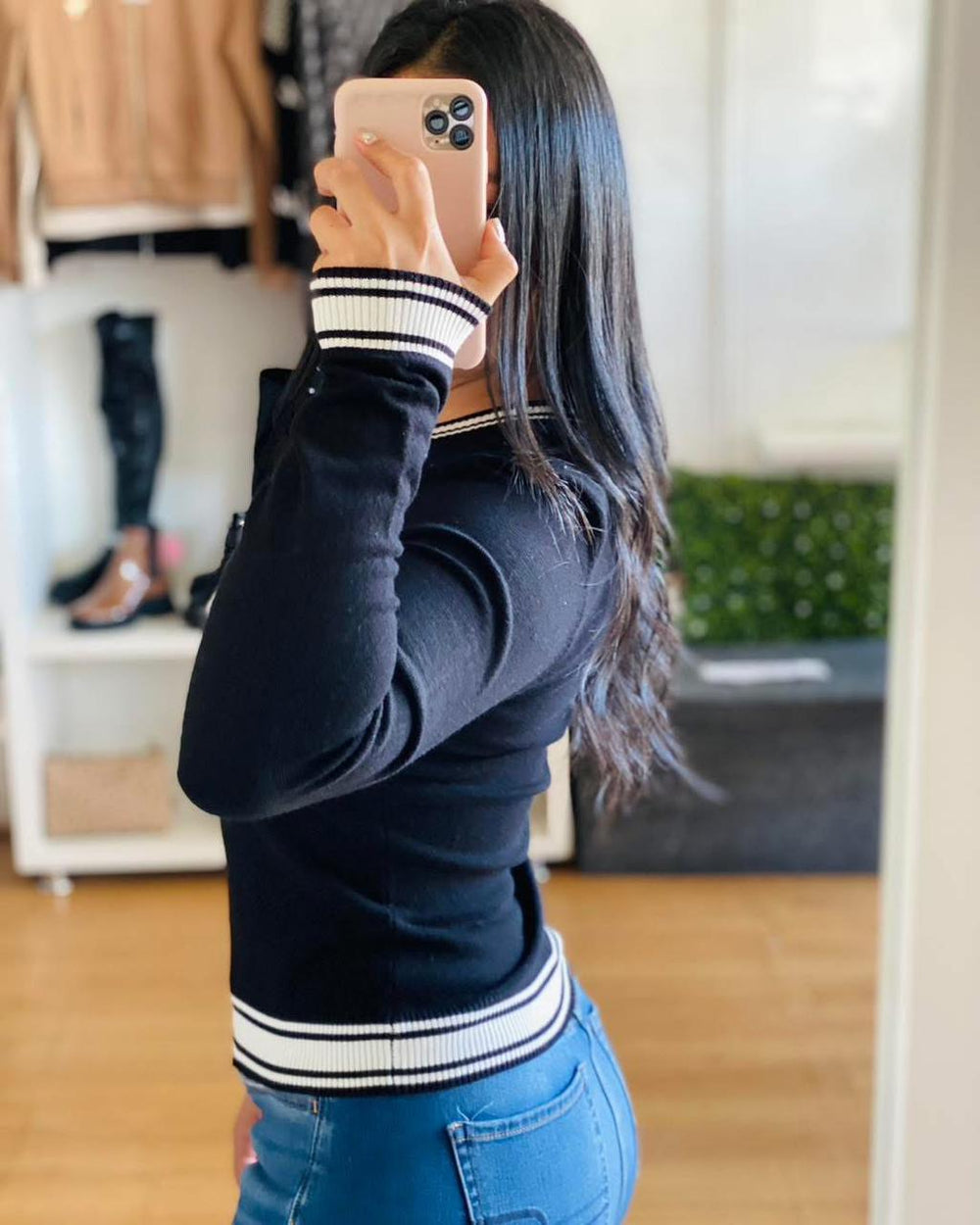 Guess Los Angeles Women's Logo Sweatshirt