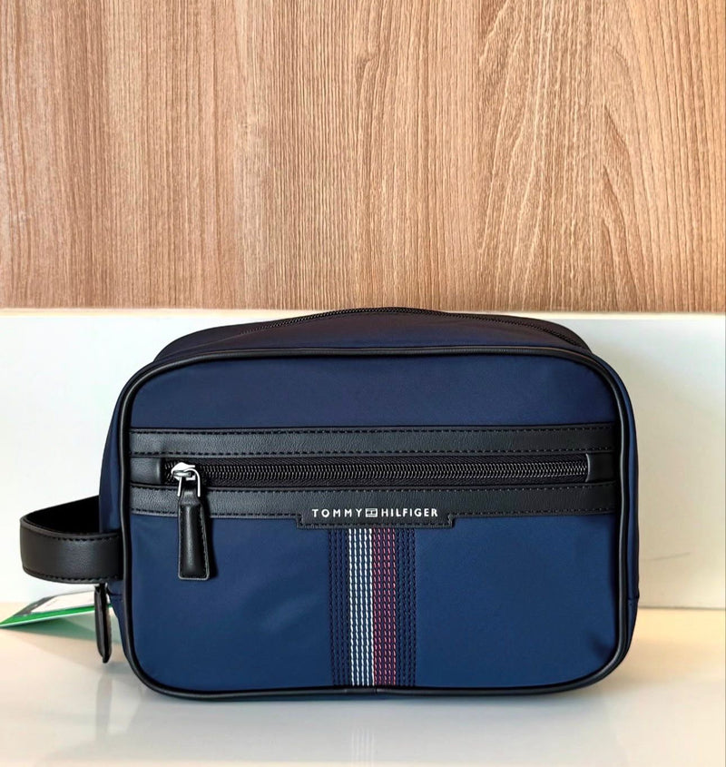 Tommy Hilfiger men's wash bag or dopp kit